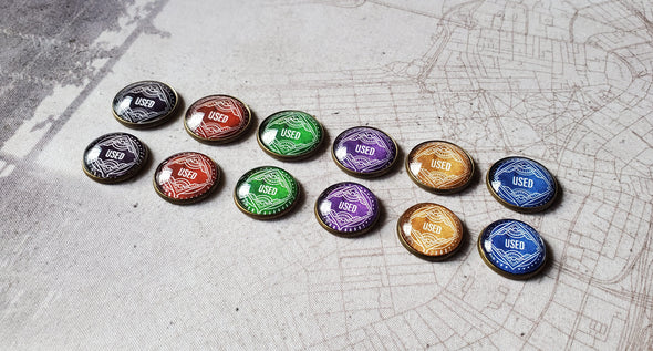 Arkham Horror LCG 20 mm and  18 mm Use tokens in 6 colors; Black/Neutral, Red/Survivor, Green/Rogue, Blue/Guardian, Yellow/Seeker and Purple/Mystic.